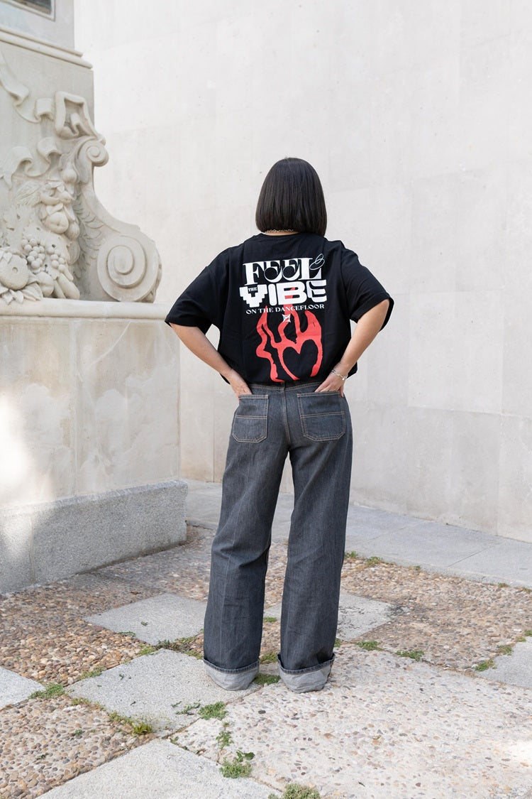 Camiseta Feel The Vibe negra