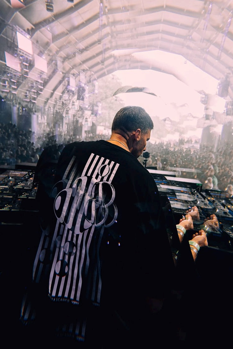 Camiseta Andrés Campo geométrico